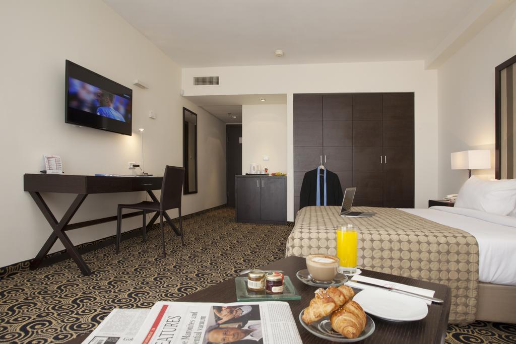 Hod Hasharon Luxury Apartment Herzliya Экстерьер фото
