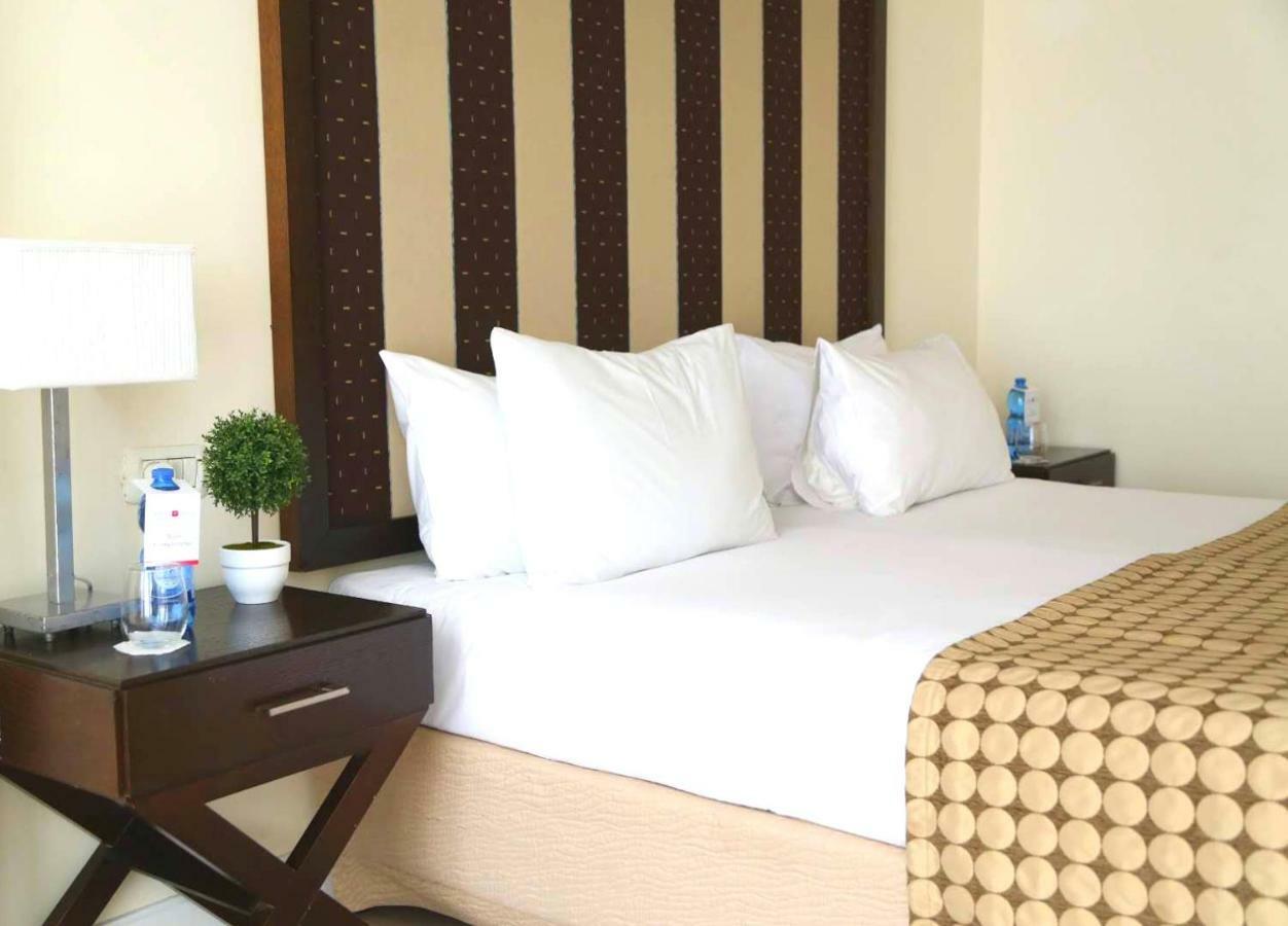 Hod Hasharon Luxury Apartment Herzliya Экстерьер фото
